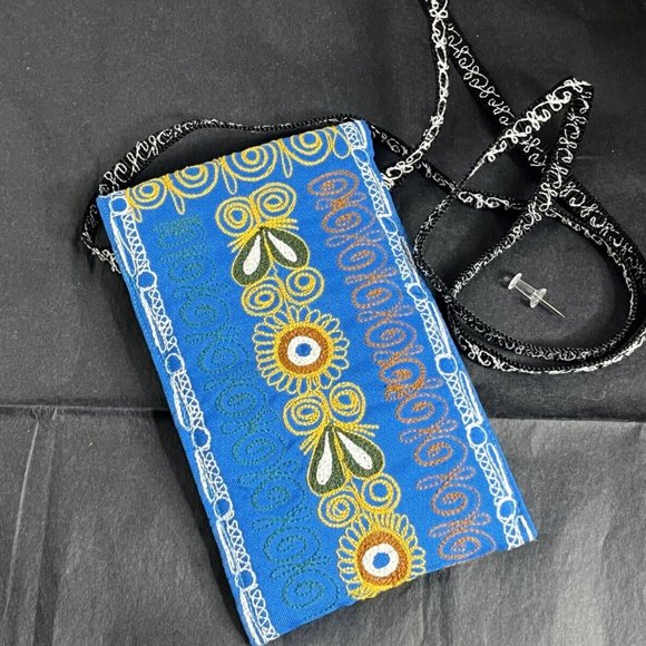 Lama Women's Multicolor Cotton Embroidered Crossbody Strap Shoulder Purse - Picture 2 of 3